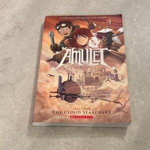 Scholastic Amulet Book Three: The Cloud Searchers
